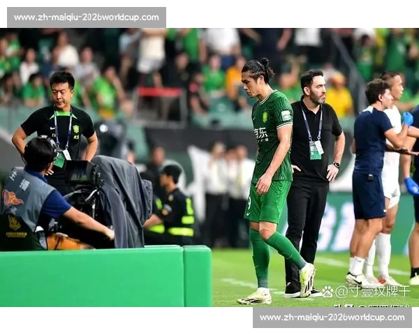 张玉宁回归国安!停赛两战终解禁,全队列队拍头迎核心 张玉宁回归国安!停赛两战终解禁,全队列队拍头迎核心