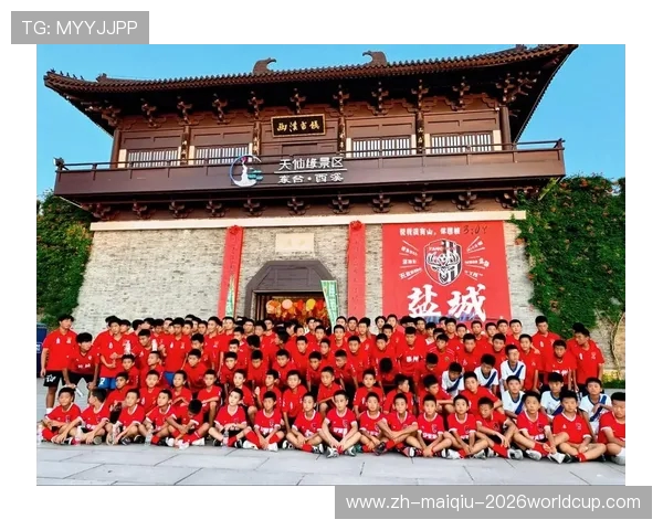 苏州队赛后打扫更衣室传递正能量 留言：保持热爱共铸苏超未来